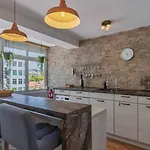 Seaside Flat In By Lovelystay *