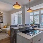 Apartamento Seaside Flat In By Lovelystay