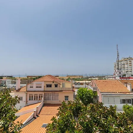 Seaside Flat In By Lovelystay Apartamento