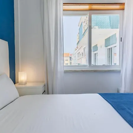Seaside Flat In By Lovelystay Costa de Caparica