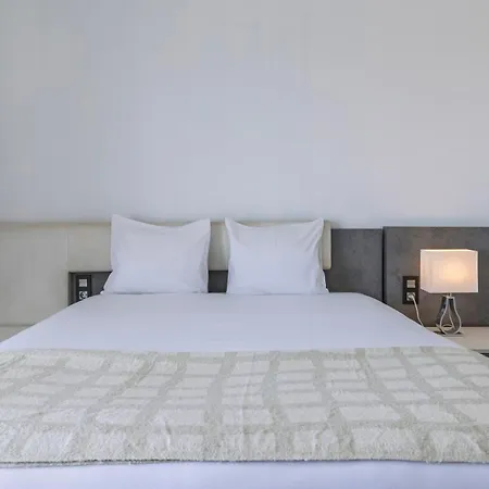Seaside Flat In By Lovelystay * Costa da Caparica