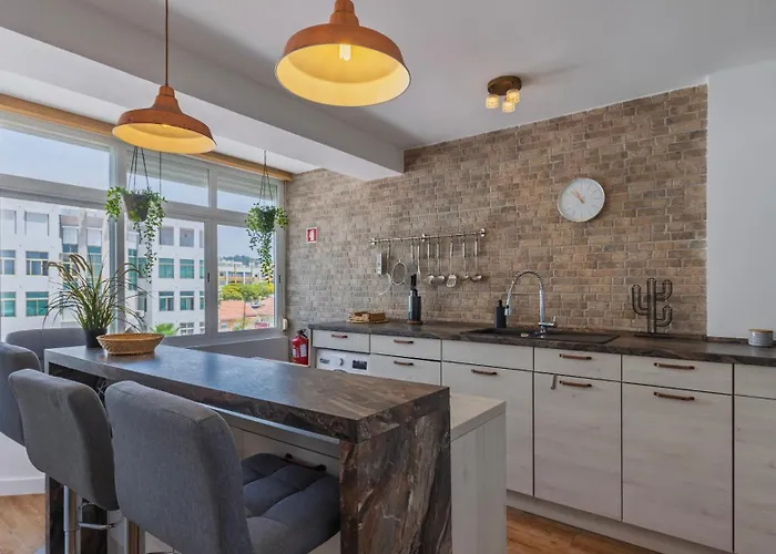 Seaside Flat In By Lovelystay *