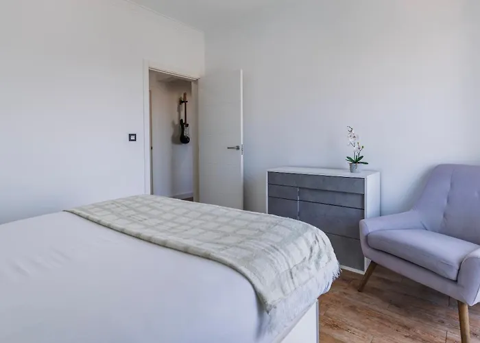 Seaside Flat In By Lovelystay