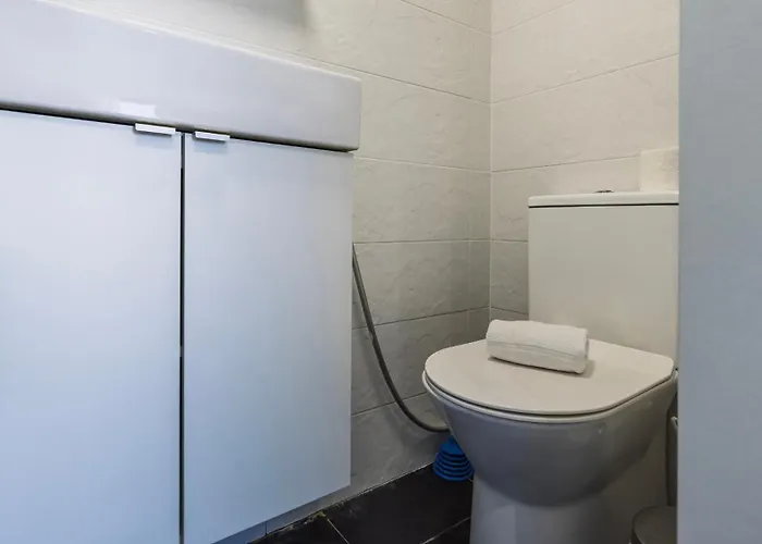 Διαμέρισμα Seaside Flat In By Lovelystay