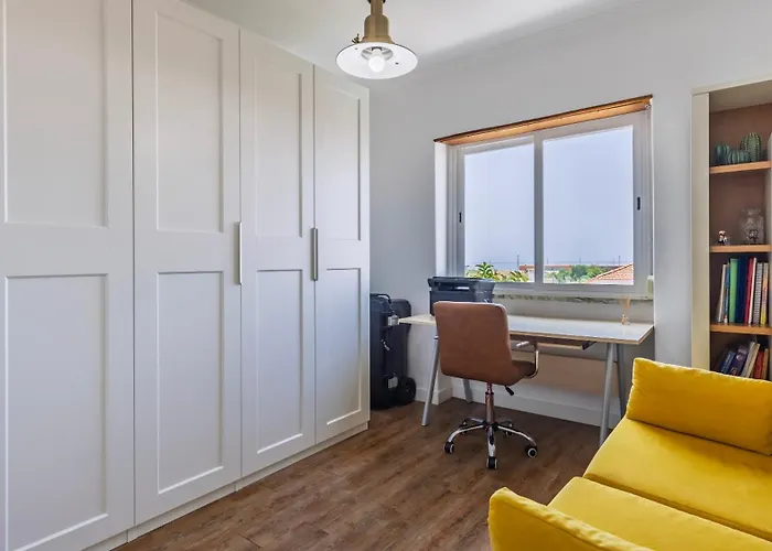 Seaside Flat In By Lovelystay Costa de Caparica