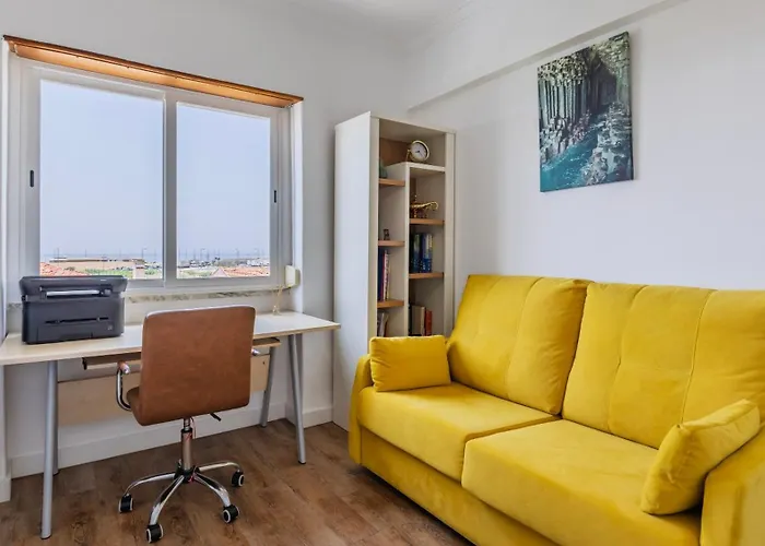 Διαμέρισμα Seaside Flat In By Lovelystay *