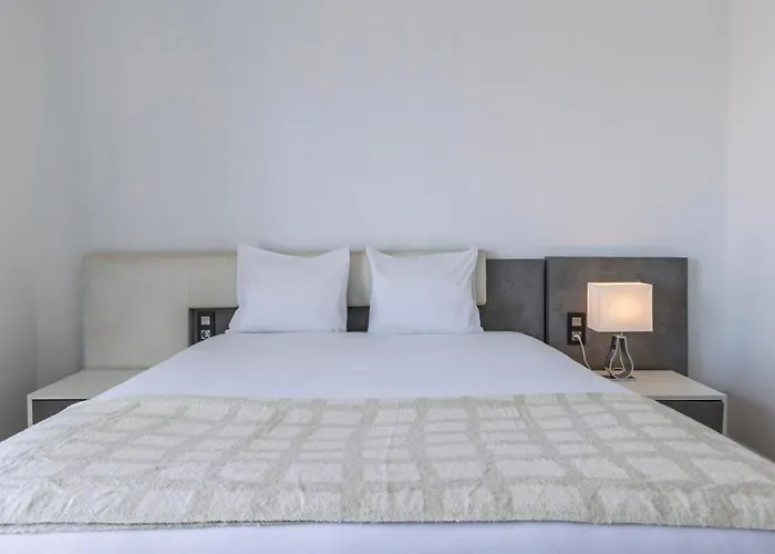 Seaside Flat In By Lovelystay * Costa de Caparica